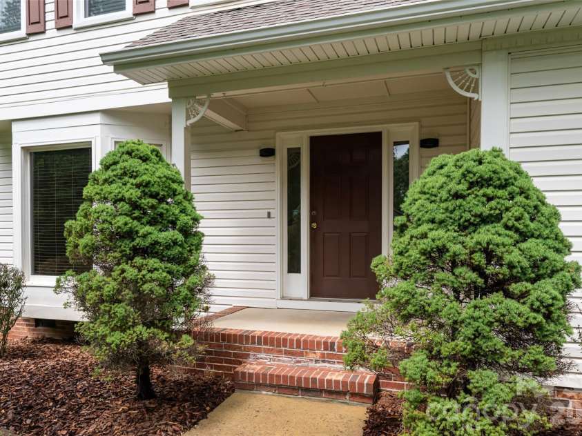 204 Windsor Forest Circle, Fletcher, NC 28732.  MLS# CAR4396269, YatesRealty ID 39335. 