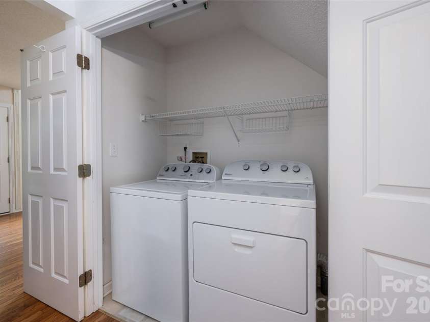 204 Windsor Forest Circle, Fletcher, NC 28732.  MLS# CAR4396269, YatesRealty ID 39335. Main Level Washer and Dryer