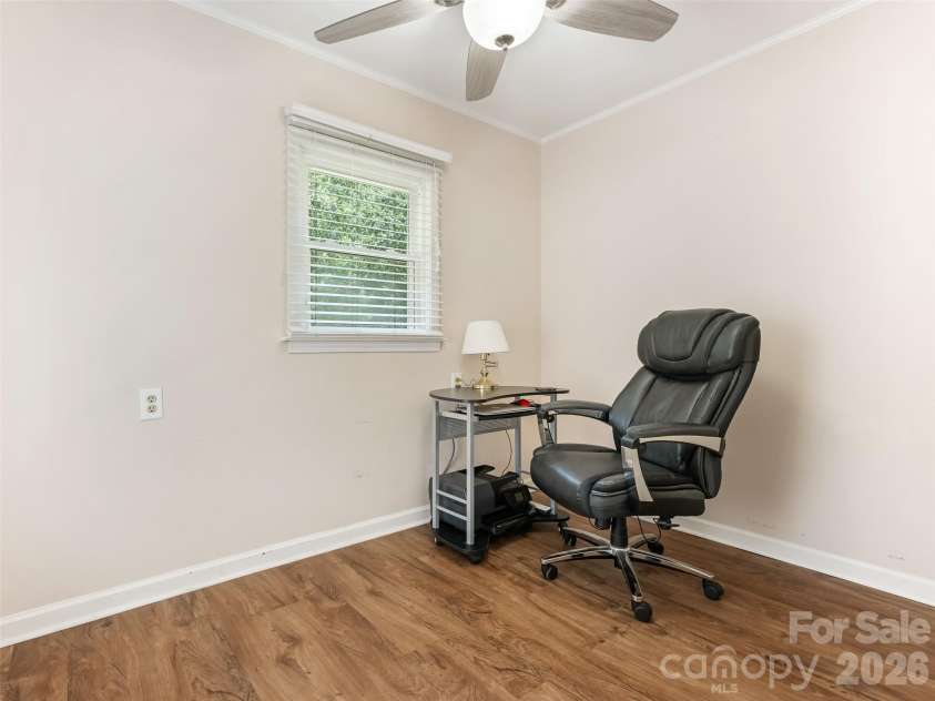 9476 Man O War Road, Fort Mill, SC 29707.  MLS# CAR4399848, YatesRealty ID 39336. Bonus office rm
