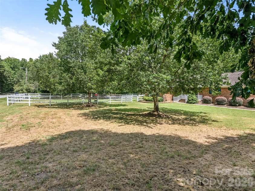 9476 Man O War Road, Fort Mill, SC 29707.  MLS# CAR4399848, YatesRealty ID 39336. Pastures