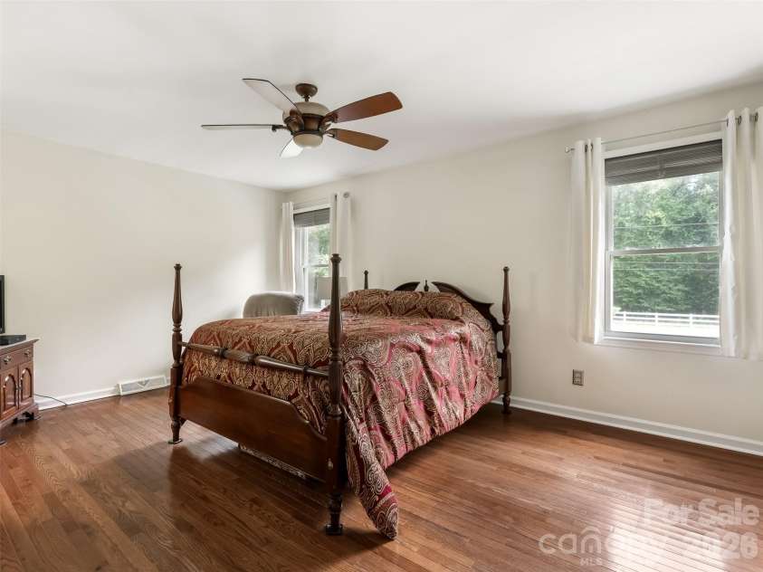 9476 Man O War Road, Fort Mill, SC 29707.  MLS# CAR4399848, YatesRealty ID 39336. Primary bedroom