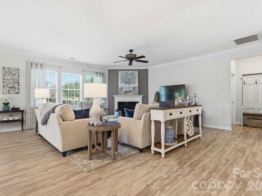 5005 Big Bend Drive, Lancaster, SC 29720.  MLS# CAR4399860, YatesRealty ID 39338. 