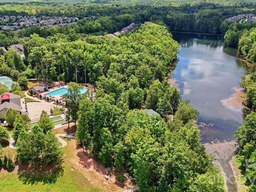 5005 Big Bend Drive, Lancaster, SC 29720.  MLS# CAR4399860, YatesRealty ID 39338. 
