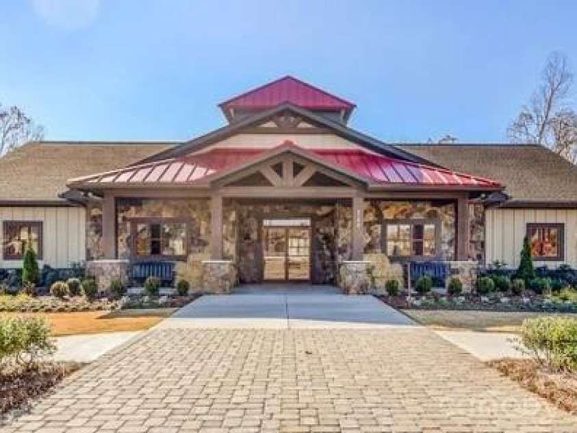 5005 Big Bend Drive, Lancaster, SC 29720.  MLS# CAR4399860, YatesRealty ID 39338. 