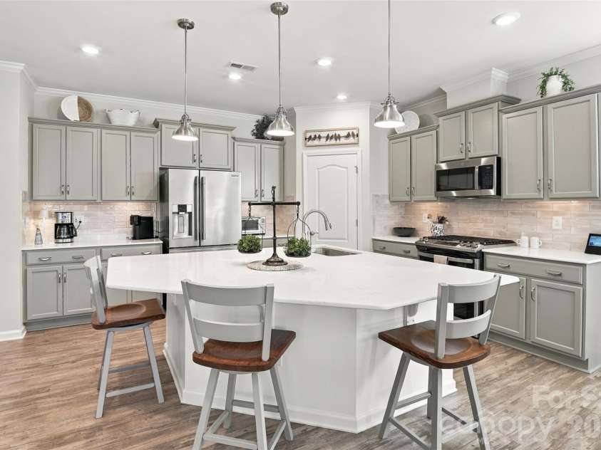 5005 Big Bend Drive, Lancaster, SC 29720.  MLS# CAR4431645, YatesRealty ID 39338. 