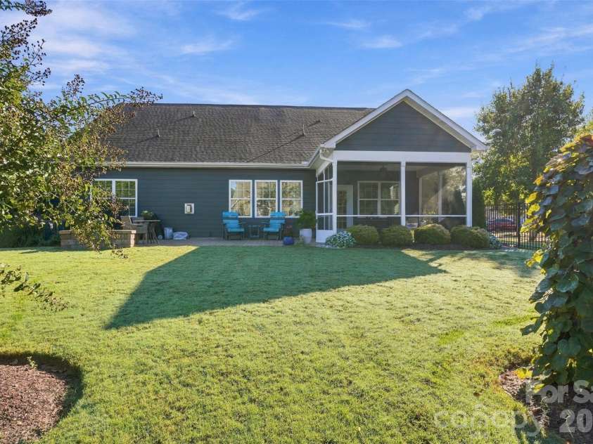 5005 Big Bend Drive, Lancaster, SC 29720.  MLS# CAR4431645, YatesRealty ID 39338. 