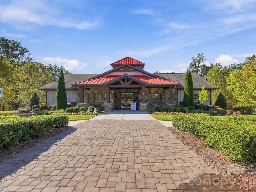 5005 Big Bend Drive, Lancaster, SC 29720.  MLS# CAR4431645, YatesRealty ID 39338. 