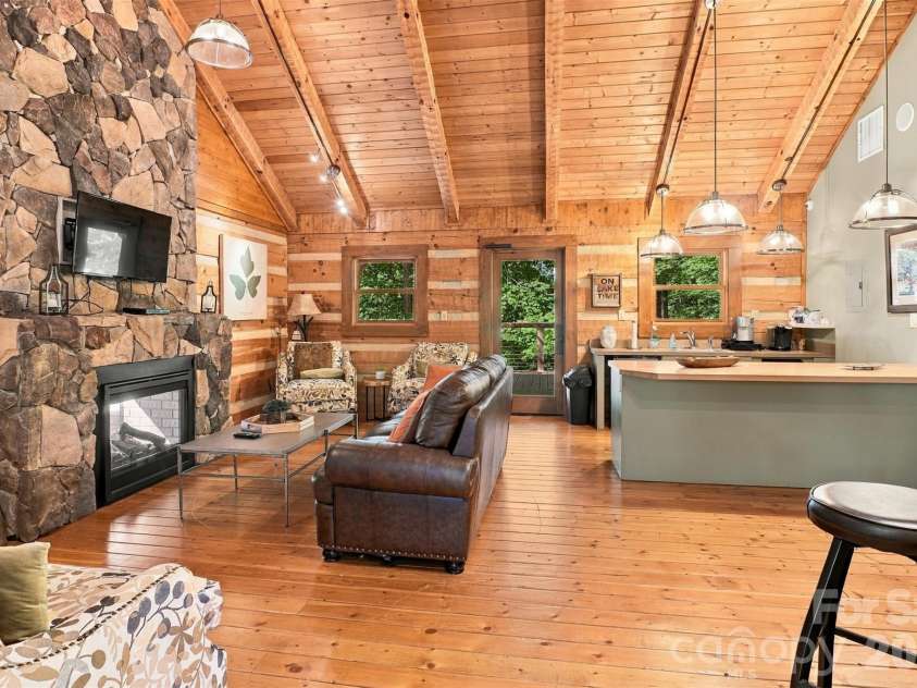 5005 Big Bend Drive, Lancaster, SC 29720.  MLS# CAR4431645, YatesRealty ID 39338. 