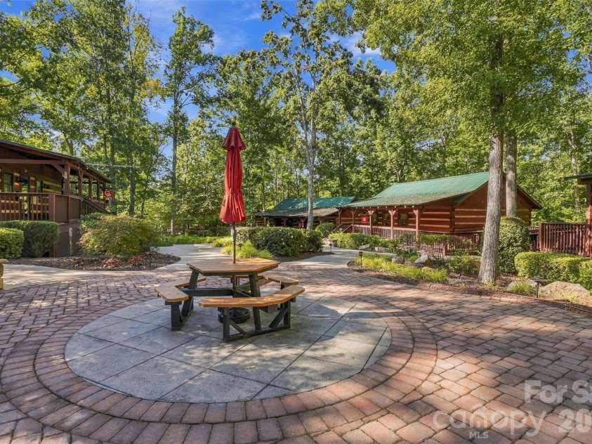 5005 Big Bend Drive, Lancaster, SC 29720.  MLS# CAR4431645, YatesRealty ID 39338. 