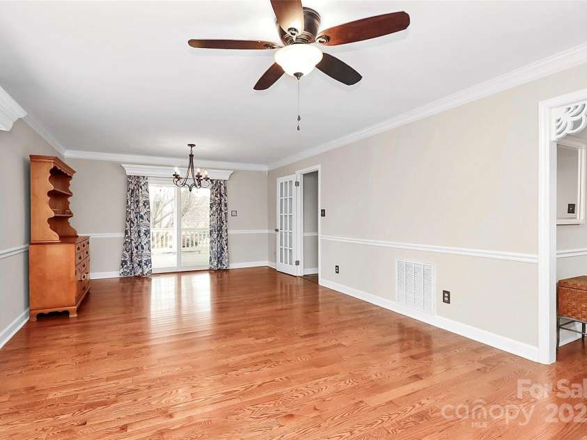 2468 Shaw Avenue, Gastonia, NC 28054.  MLS# CAR4331566, YatesRealty ID 3934. 