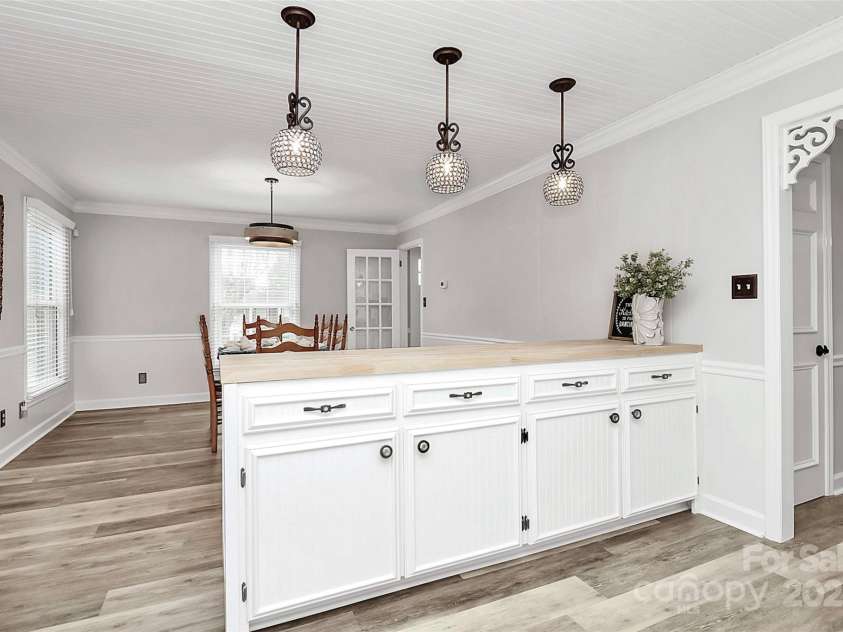 2468 Shaw Avenue, Gastonia, NC 28054.  MLS# CAR4331566, YatesRealty ID 3934. 
