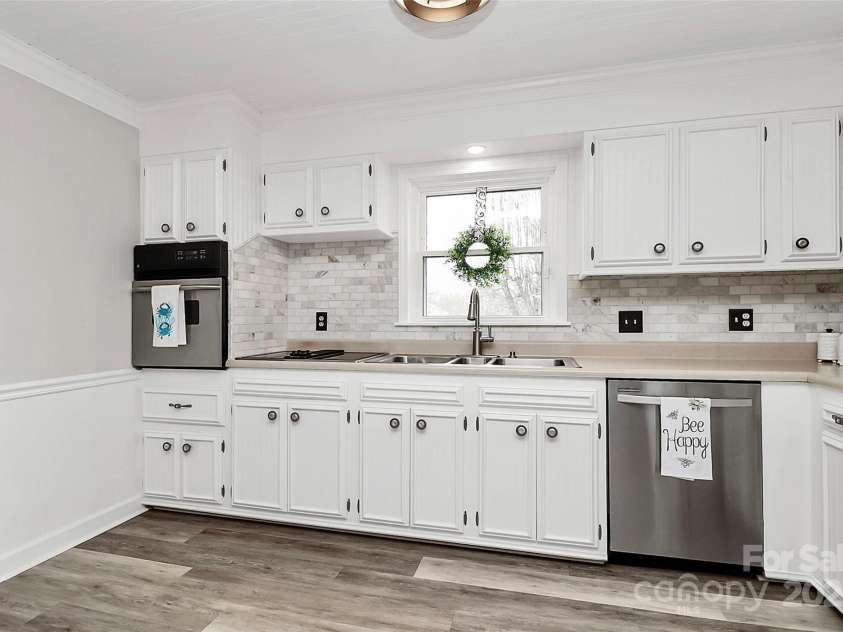 2468 Shaw Avenue, Gastonia, NC 28054.  MLS# CAR4331566, YatesRealty ID 3934. 