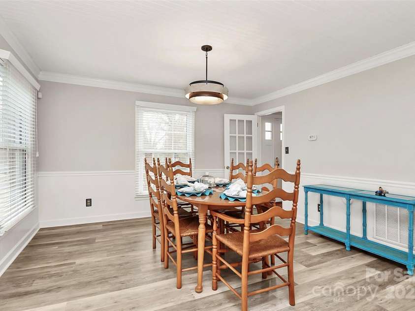2468 Shaw Avenue, Gastonia, NC 28054.  MLS# CAR4331566, YatesRealty ID 3934. 