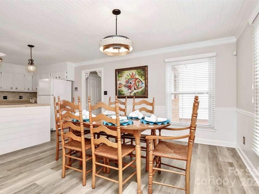 2468 Shaw Avenue, Gastonia, NC 28054.  MLS# CAR4331566, YatesRealty ID 3934. 