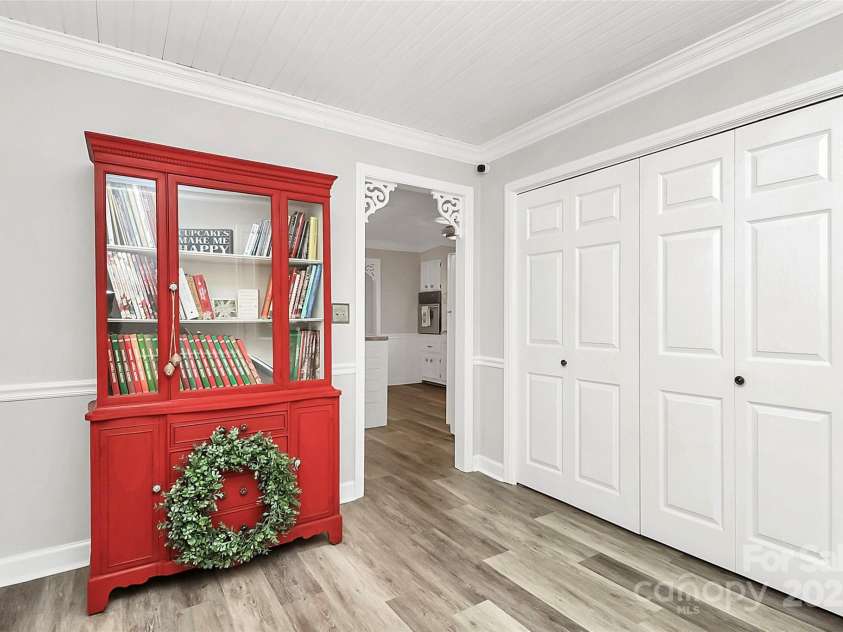 2468 Shaw Avenue, Gastonia, NC 28054.  MLS# CAR4331566, YatesRealty ID 3934. 
