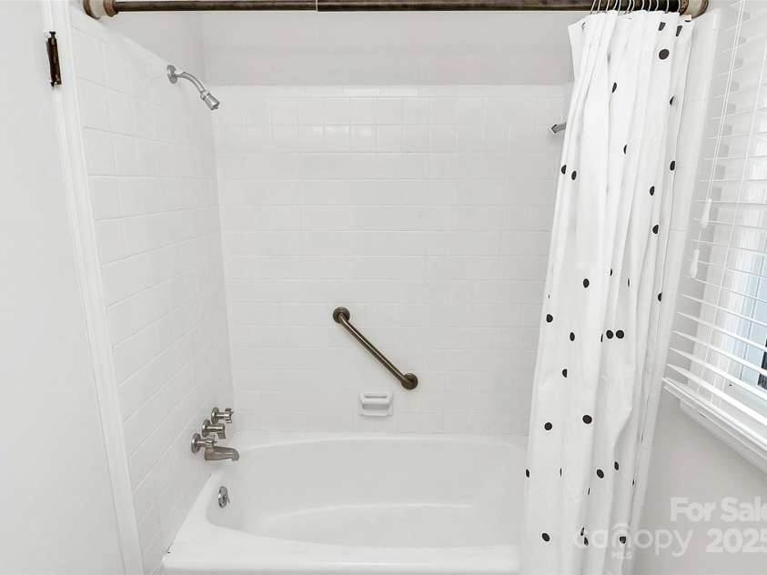 2468 Shaw Avenue, Gastonia, NC 28054.  MLS# CAR4331566, YatesRealty ID 3934. 