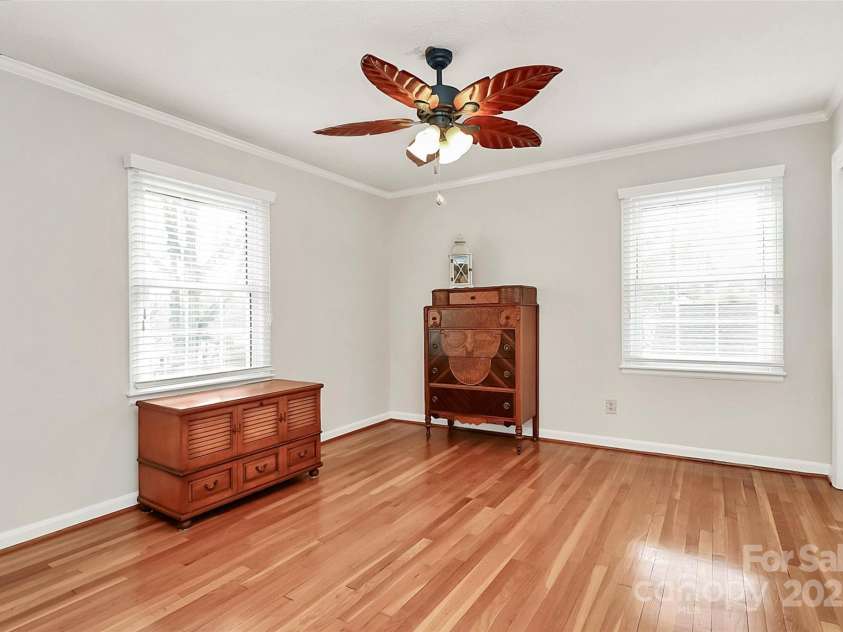 2468 Shaw Avenue, Gastonia, NC 28054.  MLS# CAR4331566, YatesRealty ID 3934. 