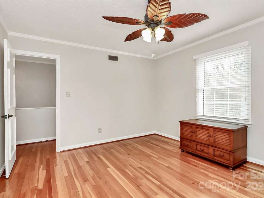 2468 Shaw Avenue, Gastonia, NC 28054.  MLS# CAR4331566, YatesRealty ID 3934. 