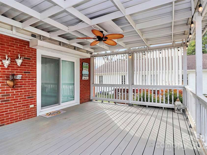 2468 Shaw Avenue, Gastonia, NC 28054.  MLS# CAR4331566, YatesRealty ID 3934. 