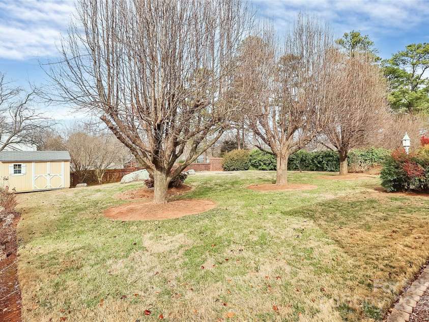 2468 Shaw Avenue, Gastonia, NC 28054.  MLS# CAR4331566, YatesRealty ID 3934. 