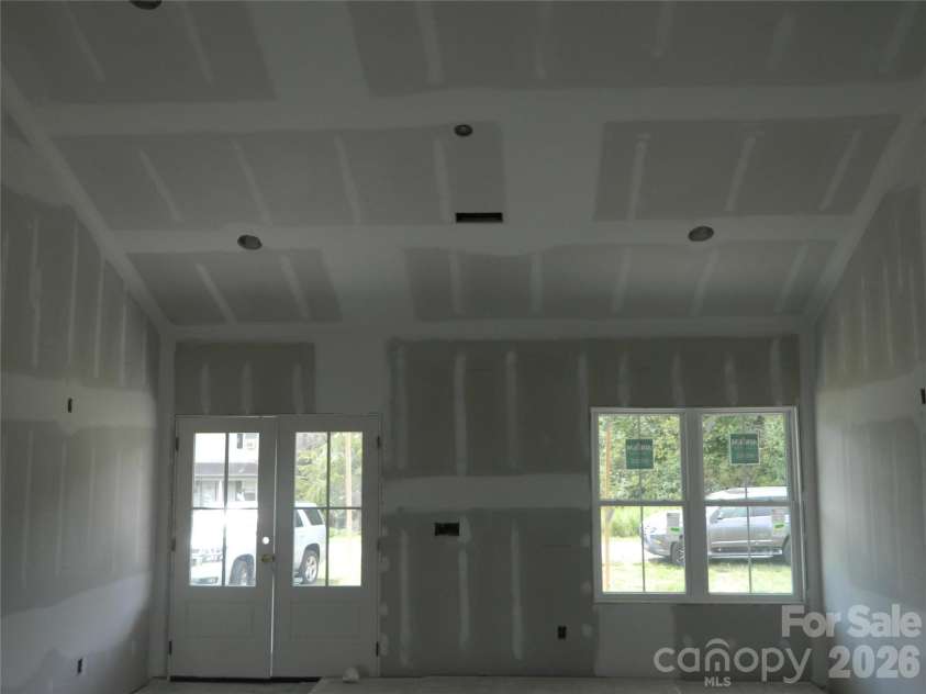 5096 Bloomfield Estates, Granite Falls, NC 28630.  MLS# CAR4393470, YatesRealty ID 39341. Living Room