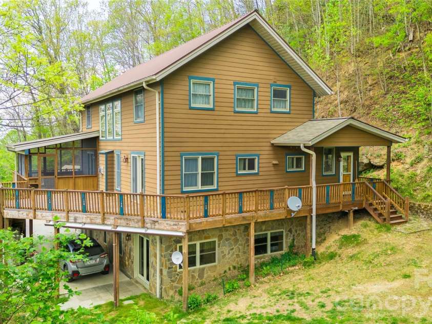 1602 Forest Run Road, Sylva, NC 28779.  MLS# CAR4396526, YatesRealty ID 39345. 