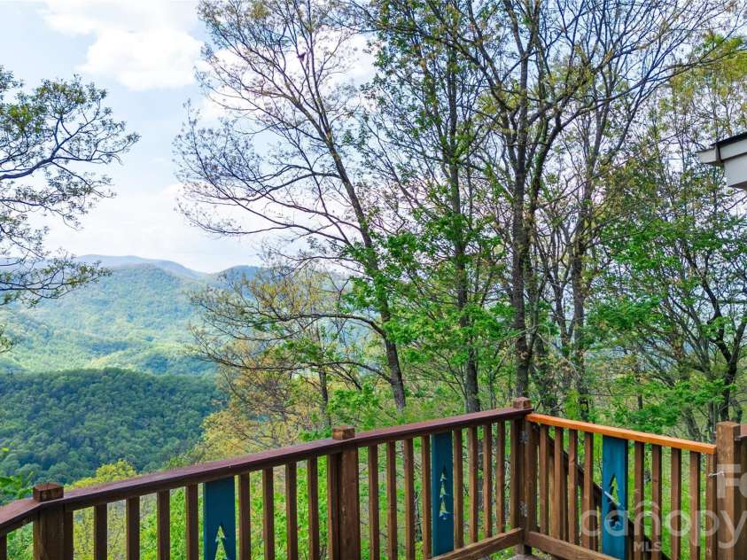 1602 Forest Run Road, Sylva, NC 28779.  MLS# CAR4396526, YatesRealty ID 39345. 
