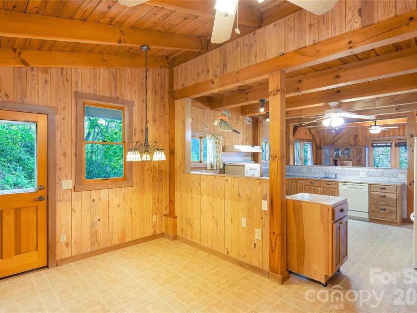 1602 Forest Run Road, Sylva, NC 28779.  MLS# CAR4396526, YatesRealty ID 39345. 