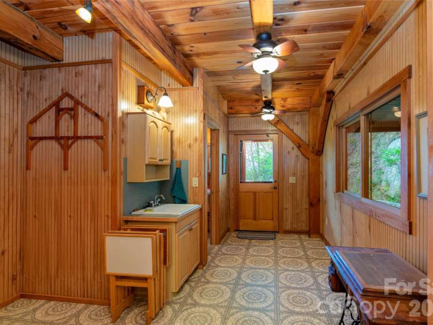 1602 Forest Run Road, Sylva, NC 28779.  MLS# CAR4396526, YatesRealty ID 39345. 