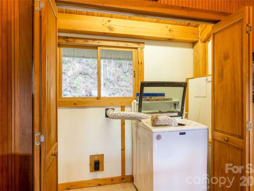 1602 Forest Run Road, Sylva, NC 28779.  MLS# CAR4396526, YatesRealty ID 39345. 