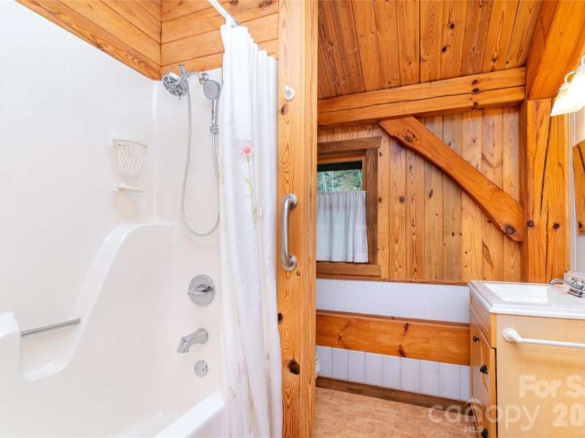 1602 Forest Run Road, Sylva, NC 28779.  MLS# CAR4396526, YatesRealty ID 39345. 