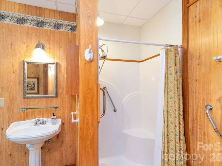 1602 Forest Run Road, Sylva, NC 28779.  MLS# CAR4396526, YatesRealty ID 39345. 