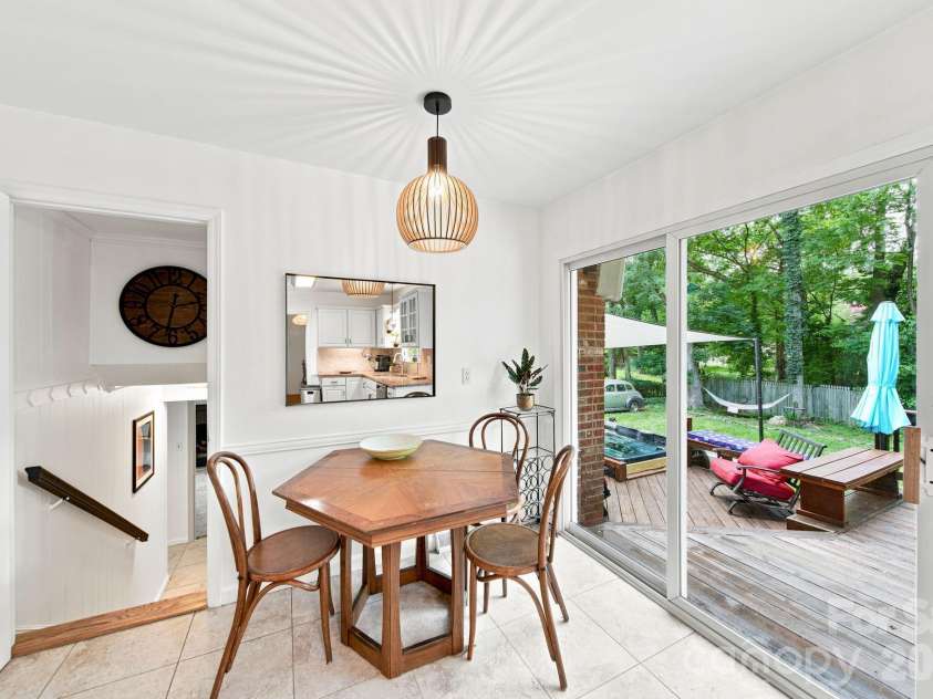 2815 Burnt Mill Road, Charlotte, NC 28210.  MLS# CAR4394157, YatesRealty ID 39346. 