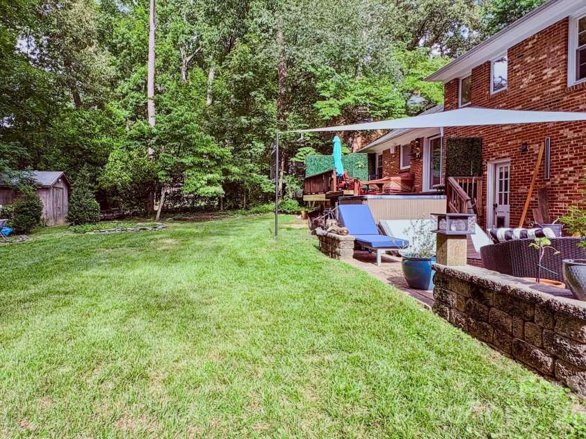 2815 Burnt Mill Road, Charlotte, NC 28210.  MLS# CAR4394157, YatesRealty ID 39346. 