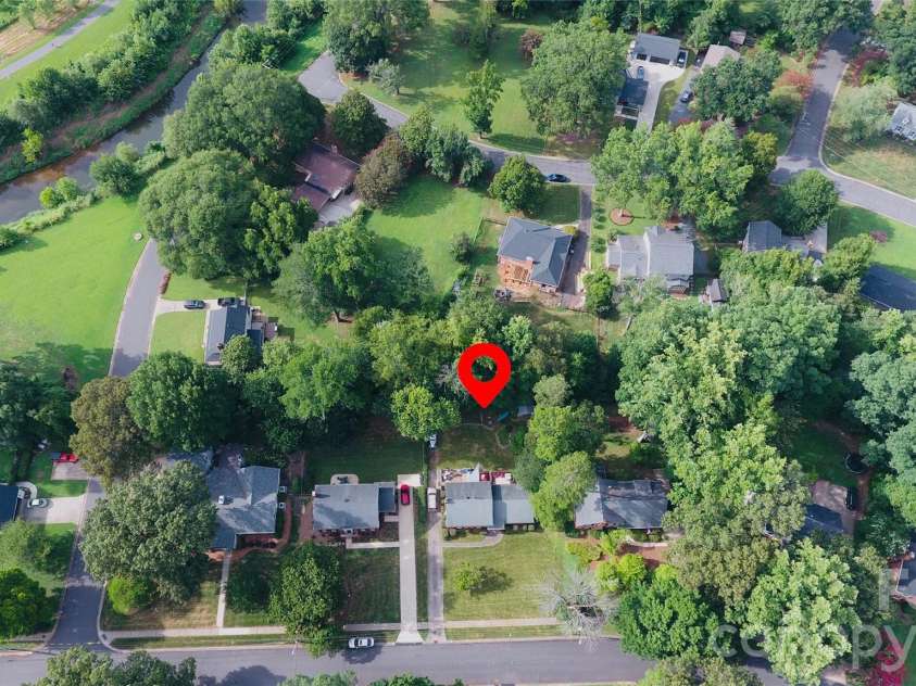 2815 Burnt Mill Road, Charlotte, NC 28210.  MLS# CAR4394157, YatesRealty ID 39346. 