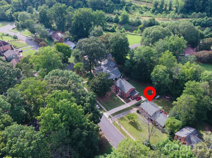2815 Burnt Mill Road, Charlotte, NC 28210.  MLS# CAR4394157, YatesRealty ID 39346. 