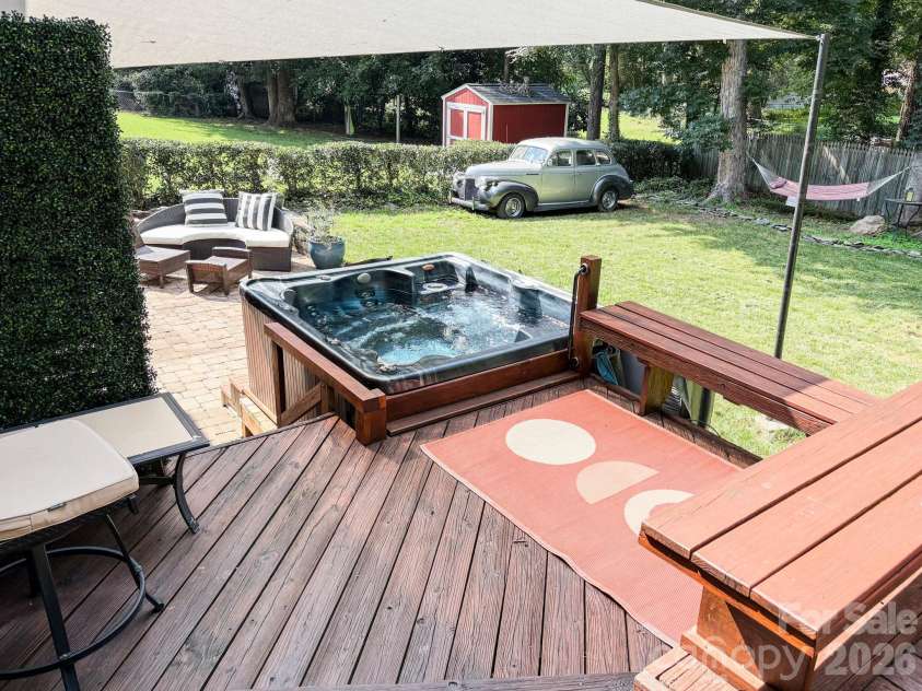 2815 Burnt Mill Road, Charlotte, NC 28210.  MLS# CAR4394157, YatesRealty ID 39346. 