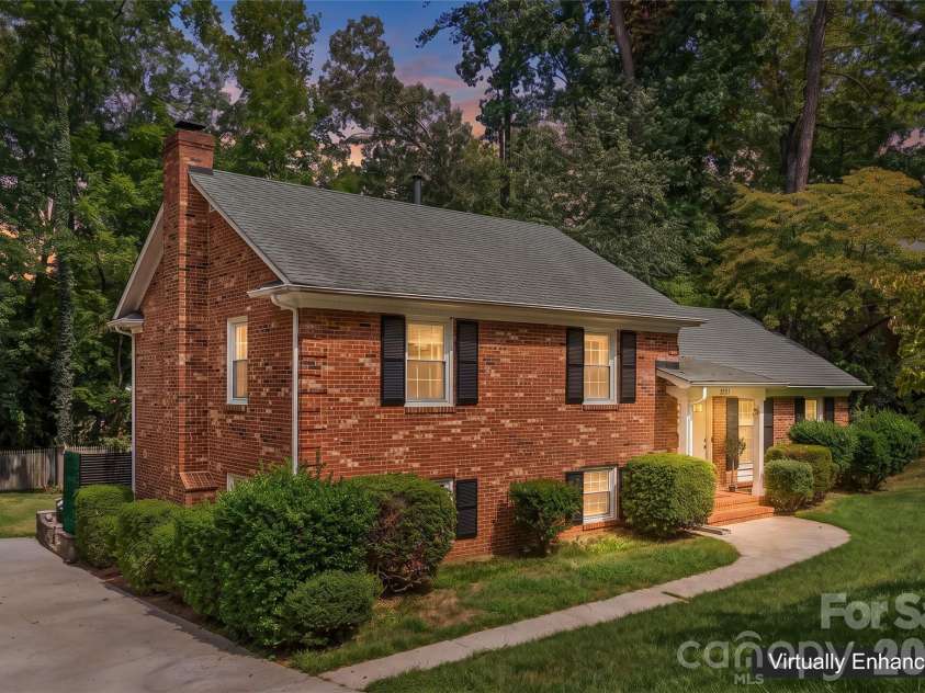 2815 Burnt Mill Road, Charlotte, NC 28210.  MLS# CAR4394157, YatesRealty ID 39346. 