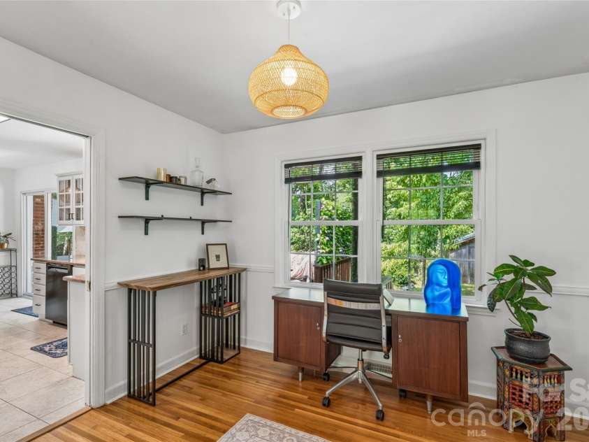 2815 Burnt Mill Road, Charlotte, NC 28210.  MLS# CAR4394157, YatesRealty ID 39346. 