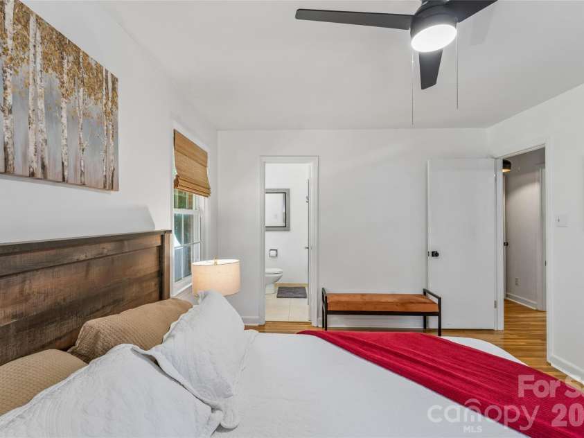 2815 Burnt Mill Road, Charlotte, NC 28210.  MLS# CAR4394157, YatesRealty ID 39346. 