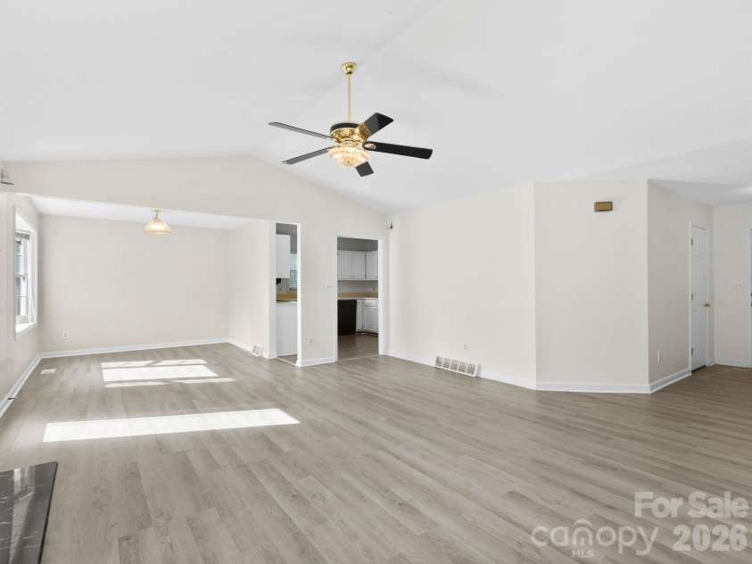 1 Strathmore Drive, Arden, NC 28704.  MLS# CAR4397102, YatesRealty ID 39347. 