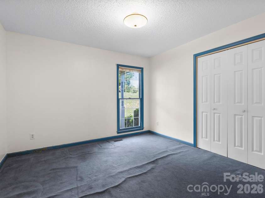 1 Strathmore Drive, Arden, NC 28704.  MLS# CAR4397102, YatesRealty ID 39347. 