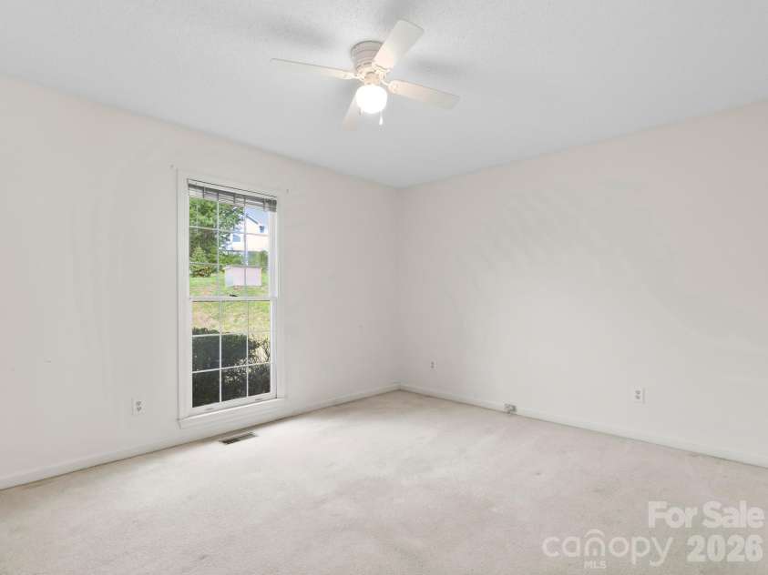 1 Strathmore Drive, Arden, NC 28704.  MLS# CAR4397102, YatesRealty ID 39347. 
