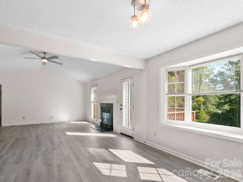 1 Strathmore Drive, Arden, NC 28704.  MLS# CAR4397102, YatesRealty ID 39347. 
