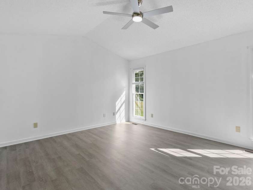 1 Strathmore Drive, Arden, NC 28704.  MLS# CAR4397102, YatesRealty ID 39347. 