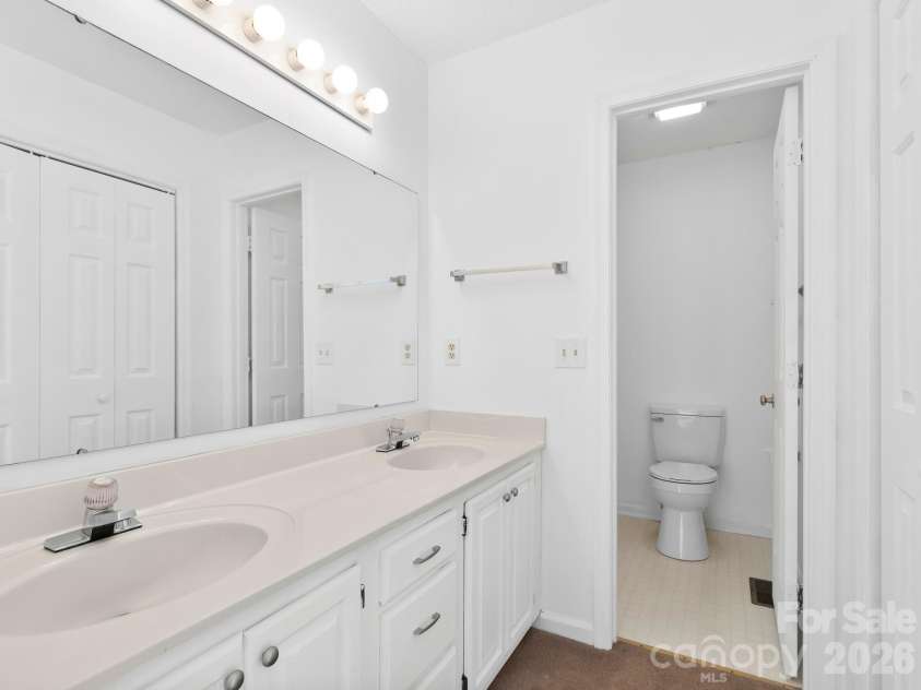 1 Strathmore Drive, Arden, NC 28704.  MLS# CAR4397102, YatesRealty ID 39347. Ensuite bathroom