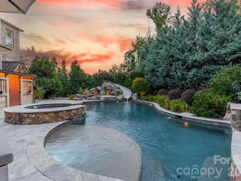 435 Turtleback Ridge, Weddington, NC 28104.  MLS# CAR4399274, YatesRealty ID 39348. 
