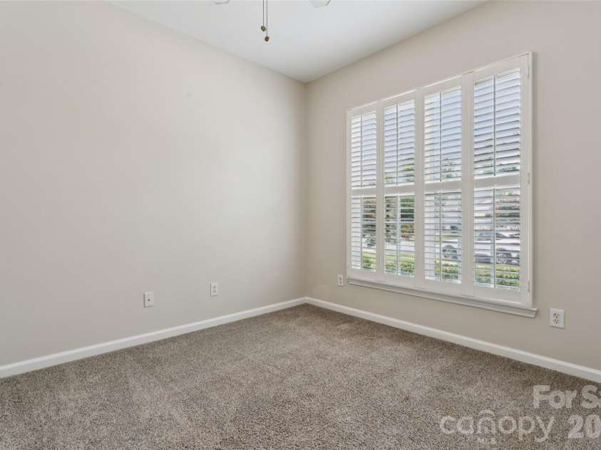 8426 Heron Glen Drive, Charlotte, NC 28269.  MLS# CAR4405282, YatesRealty ID 39349. 