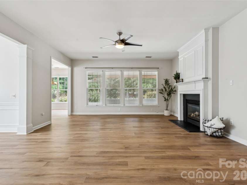 8426 Heron Glen Drive, Charlotte, NC 28269.  MLS# CAR4405282, YatesRealty ID 39349. 