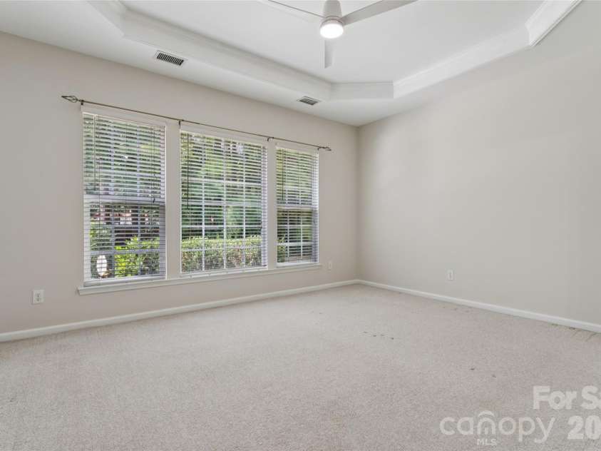 8426 Heron Glen Drive, Charlotte, NC 28269.  MLS# CAR4405282, YatesRealty ID 39349. 
